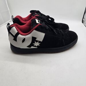 DC Court Graffik Size 12 B22